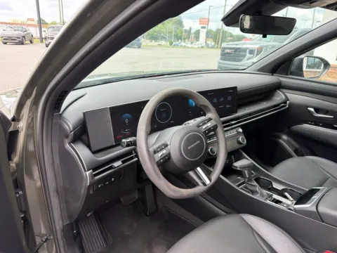 More photos of 2025 Hyundai Santa Cruz SEL at Jerry Hunt Supercenter - Lexington, NC