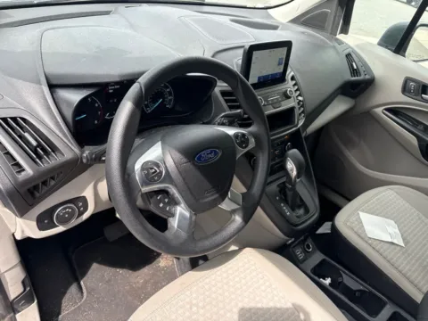 More photos of 2022 Ford Transit Connect XLT at Jerry Hunt Supercenter - Lexington, NC