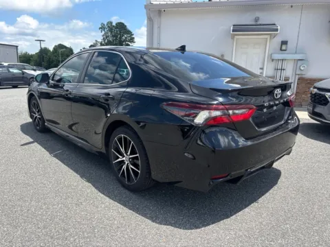 More photos of 2022 Toyota Camry SE at Jerry Hunt Supercenter - Lexington, NC