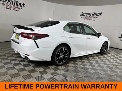 More photos of 2019 Toyota Camry SE at Jerry Hunt Supercenter - Lexington, NC