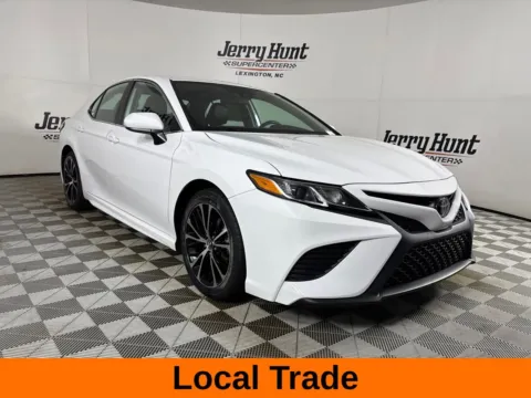 More photos of 2019 Toyota Camry SE at Jerry Hunt Supercenter - Lexington, NC