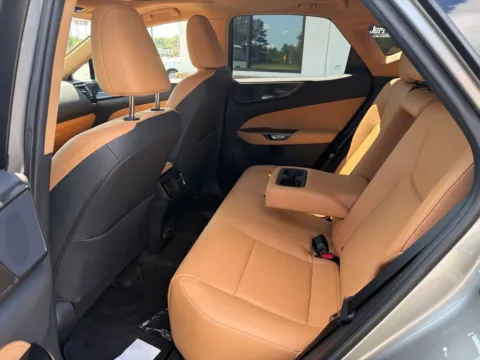 More photos of 2025 Lexus NX 350 Premium at Jerry Hunt Supercenter - Lexington, NC