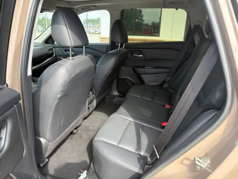 More photos of 2025 Nissan Rogue SL at Jerry Hunt Supercenter - Lexington, NC