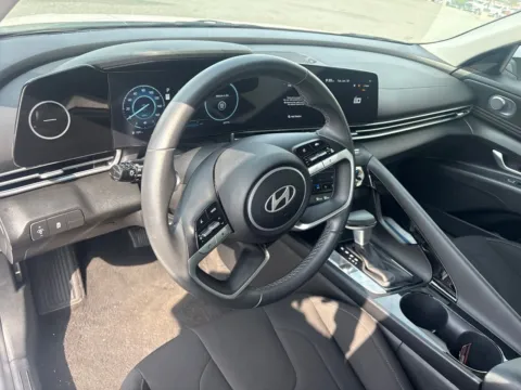 More photos of 2025 Hyundai Elantra SEL Convenience at Jerry Hunt Supercenter - Lexington, NC