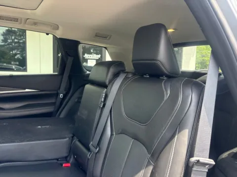 More photos of 2022 INFINITI QX60 Sensory at Jerry Hunt Supercenter - Lexington, NC