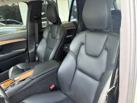 Photos of 2022 Volvo XC90 T6 Momentum for sale in Lexington, NC at Jerry Hunt Supercenter - Lexington
