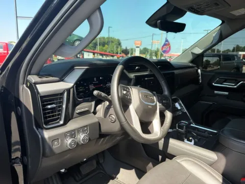 More photos of 2024 GMC Sierra 1500 Denali at Jerry Hunt Supercenter - Lexington, NC