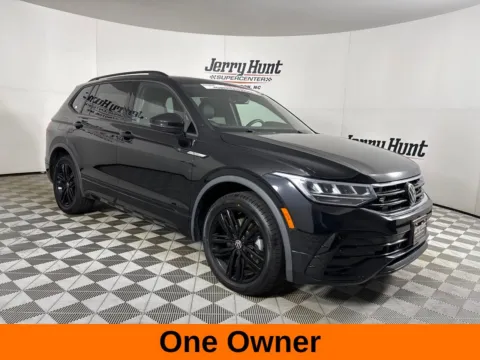 More photos of 2022 Volkswagen Tiguan 2.0T SE R-Line Black at Jerry Hunt Supercenter - Lexington, NC
