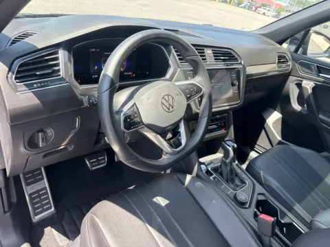 More photos of 2022 Volkswagen Tiguan 2.0T SE R-Line Black at Jerry Hunt Supercenter - Lexington, NC