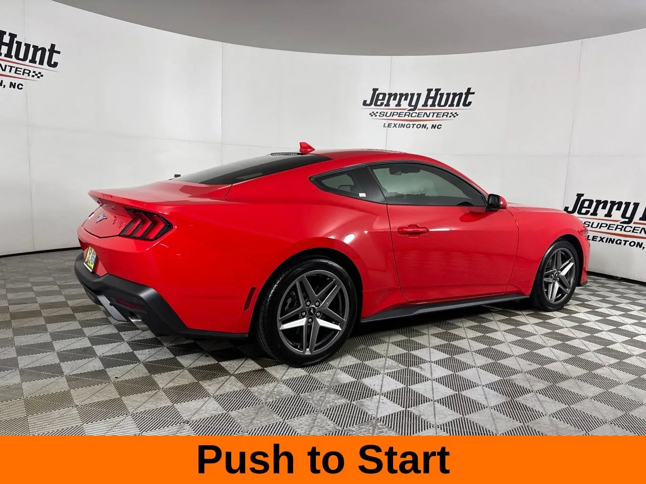 2025 Ford Mustang EcoBoost - Photo 6