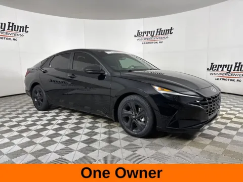 More photos of 2022 Hyundai Elantra SEL at Jerry Hunt Supercenter - Lexington, NC
