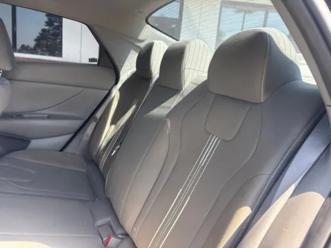 More photos of 2022 Hyundai Elantra SEL at Jerry Hunt Supercenter - Lexington, NC
