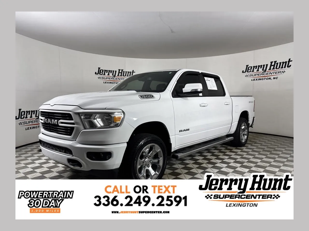 2020 RAM 1500 Big Horn/Lone Star 4x4 Crew Cab 5'7's photo