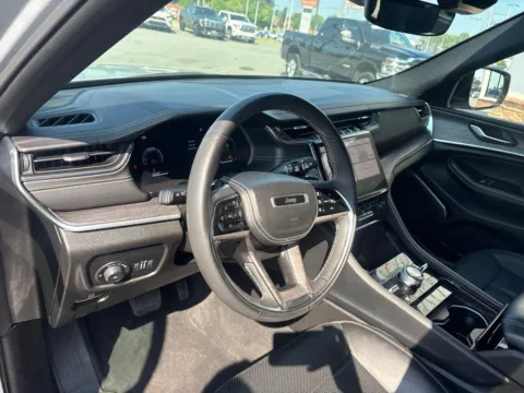 More photos of 2023 Jeep Grand Cherokee L Overland at Jerry Hunt Supercenter - Lexington, NC