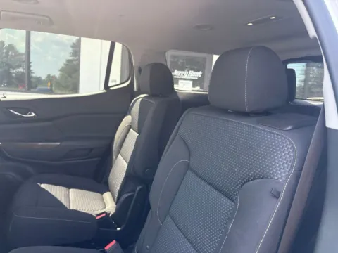 More photos of 2021 GMC Acadia SLE at Jerry Hunt Supercenter - Lexington, NC