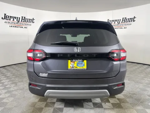 More photos of 2023 Honda Pilot EX-L at Jerry Hunt Supercenter - Lexington, NC