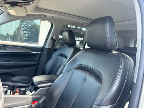 Another view of 2023 Jeep Grand Cherokee Limited for sale in Lexington, NC at Jerry Hunt Supercenter - Lexington