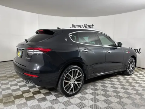 More photos of 2022 Maserati Levante GT at Jerry Hunt Supercenter - Lexington, NC