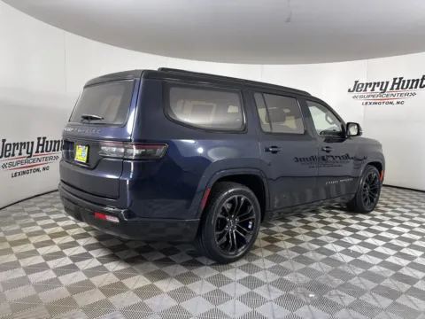 More photos of 2024 Jeep Grand Wagoneer Series II at Jerry Hunt Supercenter - Lexington, NC