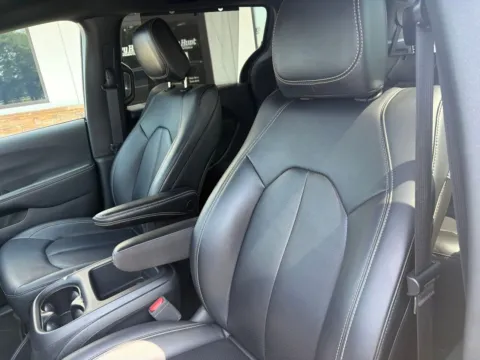 Another view of 2025 Chrysler Pacifica Select for sale in Lexington, NC at Jerry Hunt Supercenter - Lexington