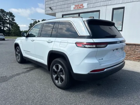 More photos of 2022 Jeep Grand Cherokee 4xe at Jerry Hunt Supercenter - Lexington, NC