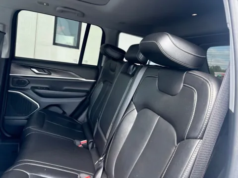 More photos of 2022 Jeep Grand Cherokee 4xe at Jerry Hunt Supercenter - Lexington, NC