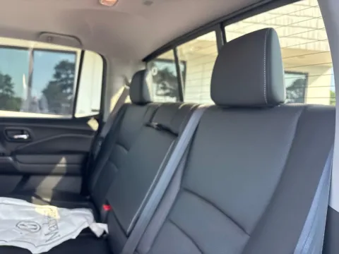 More photos of 2023 Honda Ridgeline RTL at Jerry Hunt Supercenter - Lexington, NC