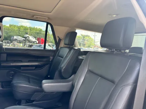 More photos of 2022 Ford Expedition XLT at Jerry Hunt Supercenter - Lexington, NC
