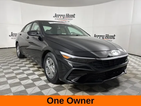 More photos of 2025 Hyundai Elantra SE at Jerry Hunt Supercenter - Lexington, NC