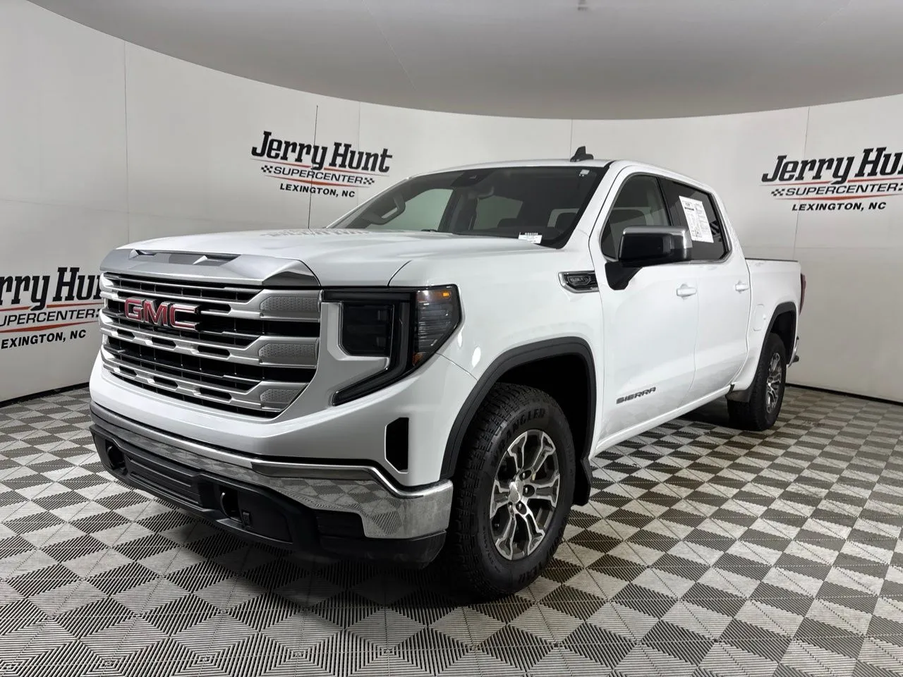 White 2023 GMC Sierra 1500 SLE for sale in Lexington, NC