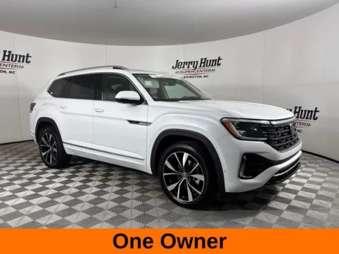 More photos of 2024 Volkswagen Atlas 2.0T SEL Premium R-Line at Jerry Hunt Supercenter - Lexington, NC