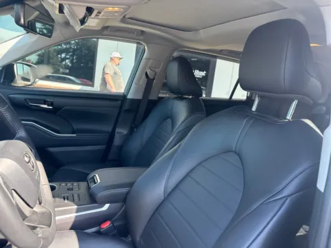 Another view of 2024 Toyota Highlander XLE for sale in Lexington, NC at Jerry Hunt Supercenter - Lexington