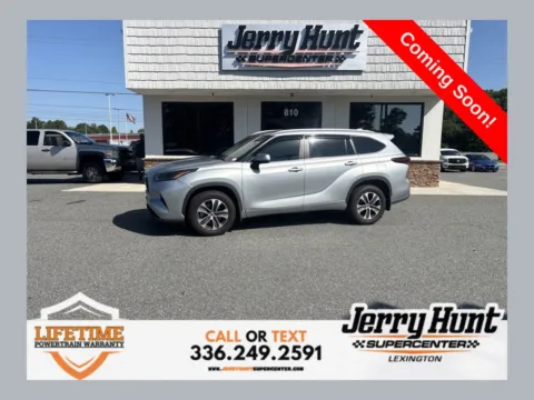 Silver 2024 Toyota Highlander XLE for sale in Lexington, NC