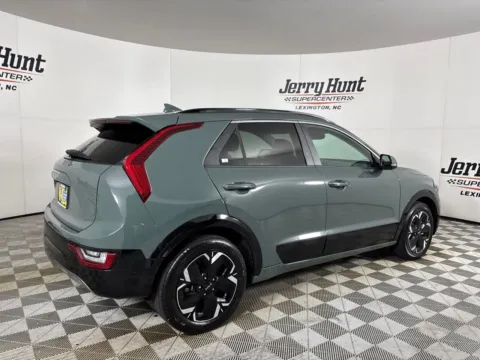 More photos of 2024 Kia Niro EV Wave at Jerry Hunt Supercenter - Lexington, NC