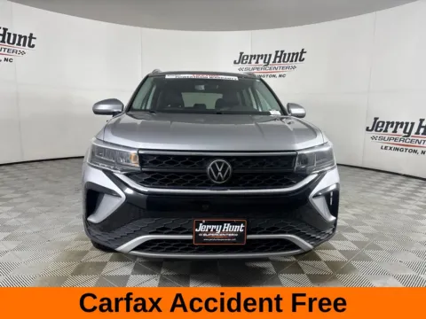 More photos of 2022 Volkswagen Taos 1.5T SE at Jerry Hunt Supercenter - Lexington, NC