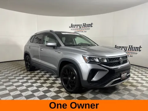 More photos of 2022 Volkswagen Taos 1.5T SE at Jerry Hunt Supercenter - Lexington, NC