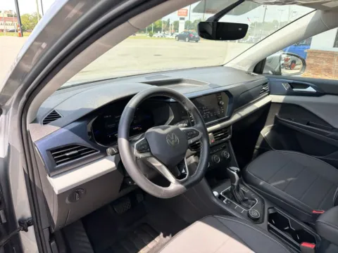 More photos of 2022 Volkswagen Taos 1.5T SE at Jerry Hunt Supercenter - Lexington, NC