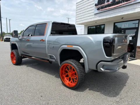 More photos of 2024 GMC Sierra 2500HD Denali at Jerry Hunt Supercenter - Lexington, NC