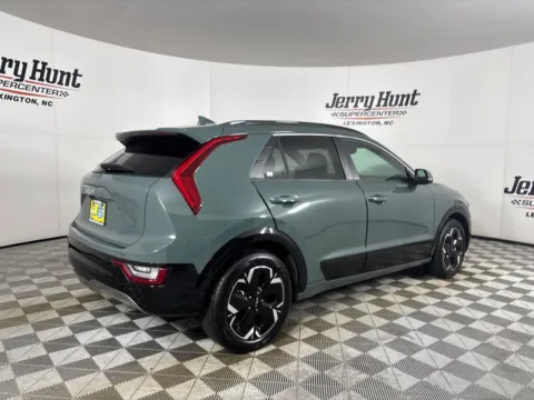 More photos of 2023 Kia Niro EV Wave at Jerry Hunt Supercenter - Lexington, NC