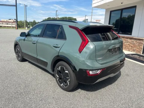 More photos of 2023 Kia Niro EV Wave at Jerry Hunt Supercenter - Lexington, NC