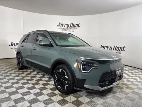More photos of 2023 Kia Niro EV Wave at Jerry Hunt Supercenter - Lexington, NC