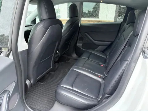 More photos of 2021 Tesla Model Y Long Range at Jerry Hunt Supercenter - Lexington, NC