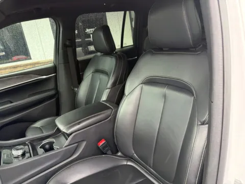 Another view of 2024 Jeep Grand Cherokee Limited for sale in Lexington, NC at Jerry Hunt Supercenter - Lexington