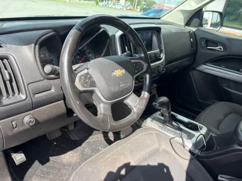 More photos of 2021 Chevrolet Colorado LT at Jerry Hunt Supercenter - Lexington, NC
