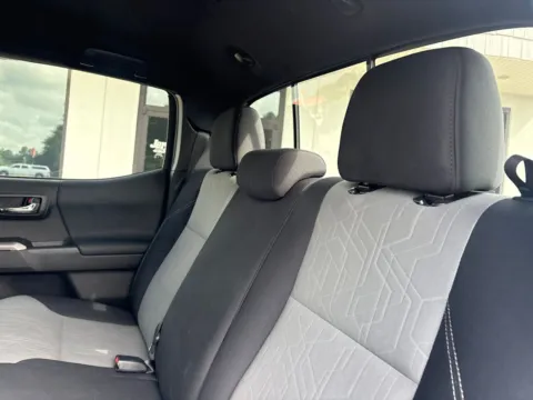 More photos of 2021 Toyota Tacoma TRD Off-Road at Jerry Hunt Supercenter - Lexington, NC