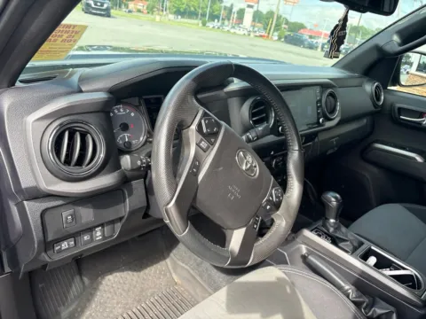 More photos of 2021 Toyota Tacoma TRD Off-Road at Jerry Hunt Supercenter - Lexington, NC