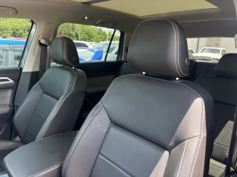 More photos of 2023 Volkswagen Atlas 3.6L V6 SE w/Technology at Jerry Hunt Supercenter - Lexington, NC