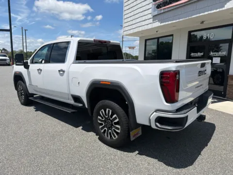 More photos of 2024 GMC Sierra 2500HD Denali Ultimate at Jerry Hunt Supercenter - Lexington, NC