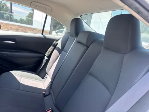 More photos of 2021 Toyota Corolla LE at Jerry Hunt Supercenter - Lexington, NC