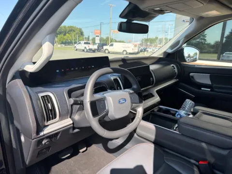 More photos of 2025 Ford Expedition Active at Jerry Hunt Supercenter - Lexington, NC